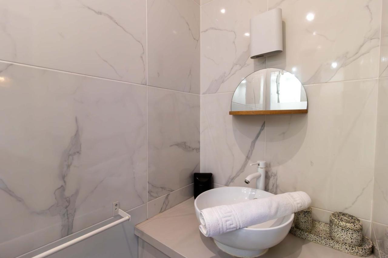 Apartment Center Of Paris By Studio Prestige Buitenkant foto